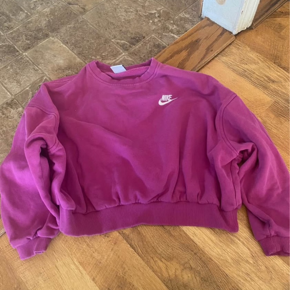 Girls Nike crewneck